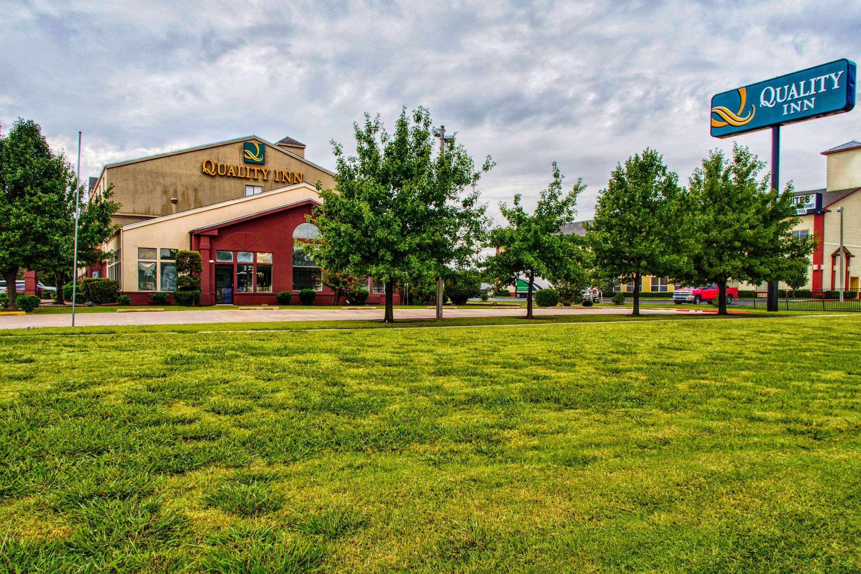 Quality Inn Moore - Oklahoma City Exterior photo